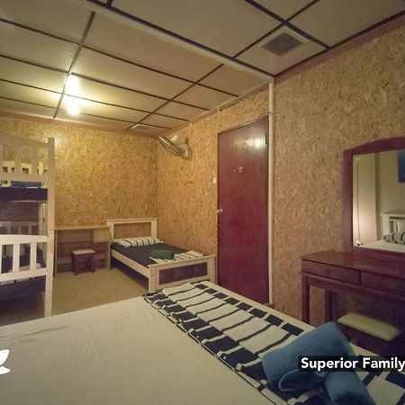 Le Nomade Hostel Kuching Luaran gambar