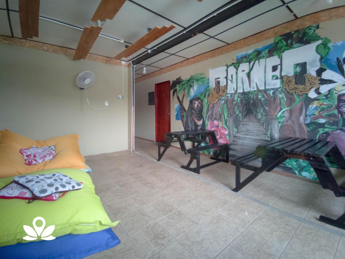 Le Nomade Hostel Kuching Luaran gambar