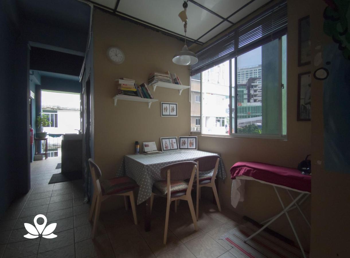 Le Nomade Hostel Kuching Luaran gambar